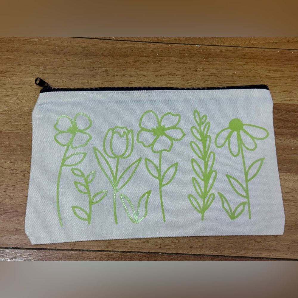 Hand Crafted Canvas Zipper Pouch - Picture 5 of 7